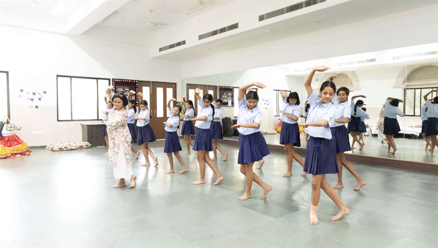 Best school for girls in Madhya Pradesh